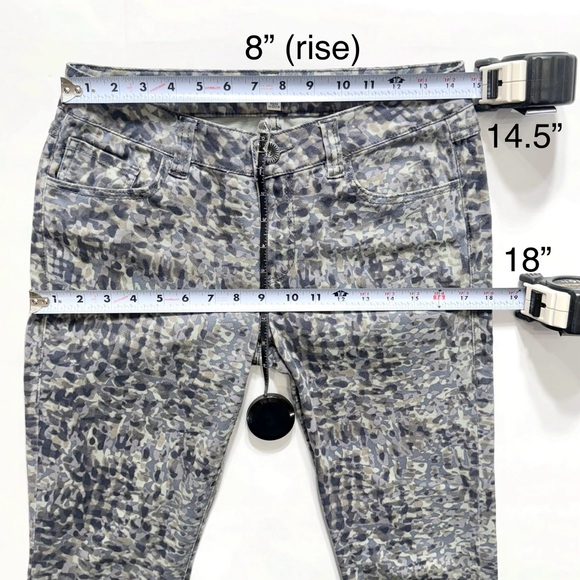Cabi Camouflage Print Blue Gray Skinny Full Length Ankle Pants Size 4 - Picture 12 of 13